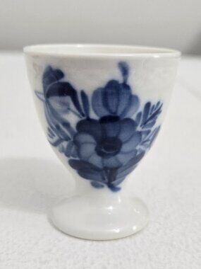 Royal Copenhagen Blue Flowers Braided Porcelain Egg Cup 2.5" Tall Denmark